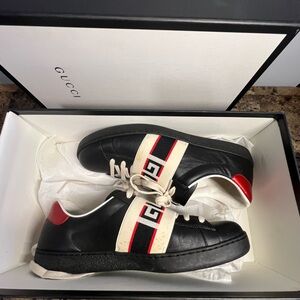 Gucci Men’s Ace Stripe Leather Black sneakers size 8